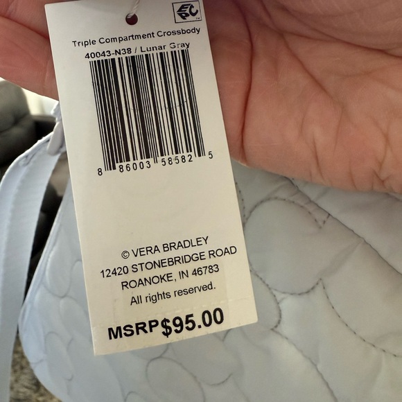 NWT Vera Bradley Disney Shoulder Bag - Picture 8 of 8